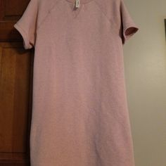 Madewell Short Sleeve Dress Pink/Mauve Color Size M. Never Worn. Inadvertently Took Tags Off Pink Crew Neck Lounge Dress, Purple Crew Neck Dress For Spring, Pink Mauve, Mauve Color, Madewell Dresses, Short Sleeve Dress, Dress Pink, Pink Dress, Knit Dress