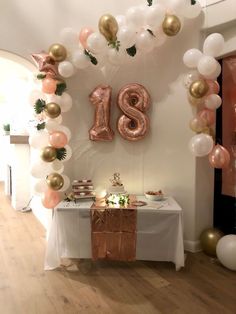 18th Birthday Simple Decorations, 18th Birthday Decorations Outdoor, Vision Board Birthday Party Ideas, Cute 18th Birthday Party Ideas, Surprise 18th Birthday Party Ideas, Simple 18th Birthday Decorations, Baloon Decoration Ideas Birthday, 18th Bday Decoration Ideas, Birthday Decoration Ideas Simple