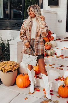 Cute Pumpkin Patch Outfits For Women, Cute Pumpkin Patch Outfits, October Feels, Fall Aesthetic Outfit, Fall Feeling, Patch Outfit, Fall Apparel, Plaid Material, Pumpkin Patch Outfit