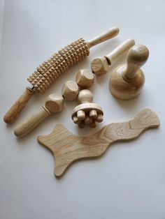 Wood Body Sculpting, Massage Tools Products, Wood Therapy Benefits, Body Sculpting Photoshoot, Wood Massage Therapy, Wood Therapy Body Sculpting, Wood Therapy Tools, Massage Therapy Tools, Massage Kit