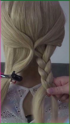 how to do a quick and easy updo hair tutorial - hairstyle tutorial #shorts learn how to do this easy hairstyle in less than one minute! So quick and easy Long Hair Updo Easy Step By Step Simple, Easy Updo For Straight Hair, Easy Side Updos For Medium Hair, How To Do Updos For Long Hair, Updo Long Hair Easy, Elegant Easy Updos, Long Hair Up Dos Easy, Easy Hair Updos For Beginners Short Hair, Quick Easy Updos For Long Hair