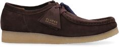 Wallabee suede lace-up shoesFront fastening with lacesIconic Crêpe sole100% ChamoisGender: MenMaterial: CHAMOISColor: BROWNMade in: VNProduct ID: 26156606_DarkBrownSuede*Import tax/duty will be calculated at checkout (If applicable) Clarks Mens Shoes, Clarks Wallabee, Clarks Desert Boot, Clarks Wallabees, Zegna Shoes, Desert Boots, Suede Lace, Leather Shoes Men, Shoes Uk