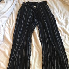 Great Quality- Never Worn Open Side Flowy Pants Size Xs Flowy Pants, Beach Pants, Pants Color, Pant Jumpsuit, Siding, Pants For Women, Black White, Black And White, Pants