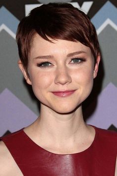 Very Short Pixie Cuts, Short Blonde Pixie, Brunette Pixie, Pixie Cut With Bangs, Very Short Haircuts, Great Haircuts, Best Pixie Cuts