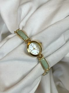 Calypso Studios Watch, Vintage Gold Watches, Watches Aesthetic, Emerald Watch, Aesthetic Watch, Jewellery Watch, Pretty Watches, Old Watch, Unique Watches