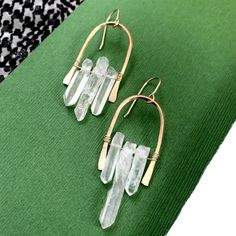 Fallen Crystal Earrings – Fluff Hardware Jewelry Design Inspiration, Raw Quartz, Handmade Wire Jewelry, Wire Rings, Design Earrings, Quartz Earrings, Wire Earrings, Crystal Quartz, Simple Jewelry