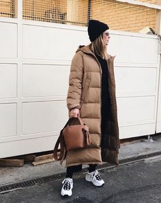 Alexis Foreman, Outfit Nero, Pijamas Women, Clothing Studio, Long Puffer Jacket, Long Puffer