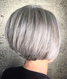 Short Gray Bob Hairstyles For Fat Faces, Grey Bob, Classy Hairstyles, Bob Haircuts For Women, Penteado Cabelo Curto, Short Bob Hairstyles, Older Women Hairstyles