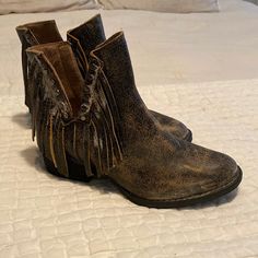 Women’s Size 6.5 Brand New! Purchased For A Country Concert But They Didn’t Arrive In Time. Black-Brown-Bronze With Fringe! $150 At Boot Barn Product Details Full-Grain Leather Slip-On Design Round Toe Fringe Accents Studded Embellishments Along Cut Out Entry Leather Lining Leather Outsole Western Heel 1-1.5” Style: Q5090 Brown Snip Toe Booties For Fall, Brown Moto Boots With Stacked Heel For Fall, Fall Brown Snip Toe Booties, Western Style Brown Ankle Booties, Brown Ankle-high Moto Boots With Stacked Heel, Western Brown Ankle-high Booties, Brown Western Style Booties Medium Width, Brown Snip Toe Moto Boots For Fall, Western Brown Booties With Round Toe