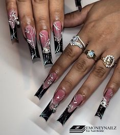 Exotic Prom Nails, Acrylic Nail Designs Y2k, Saturno Nails, Old School Nail Designs, Y2k Nails Acrylic, Nail Ideas Y2k, Nail Ideas Y2k Long