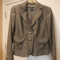 Very Cute Ann Taylor Blazer With Lots Of Detailing. Excellent Condition, Smoke Free Home. Elegant Gray Tweed Jacket For Fall, Gray Tweed Jacket For Office In Fall, Fitted Gray Tweed Jacket For Workwear, Brown Tweed Single-breasted Blazer, Vintage Brown Button-up Blazer, Vintage Single-breasted Khaki Blazer, Vintage Single-breasted Cotton Blazer, Colored Blazer, Ann Taylor