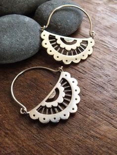 Vintage Wedding Jewelry, Gothic Earrings, Silver Lace, Metalsmithing Jewelry, Lace Jewelry, Indian Earrings, Scalloped Lace, Metal Earrings, Geometric Earrings