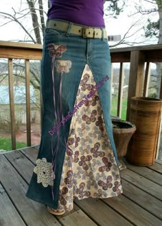 Long Jean Skirt, Diy Jeans, Repurposed Clothing, Denim Ideas, Recycled Jeans, Mode Boho, Upcycle Jeans, Denim Crafts, Jeans Diy