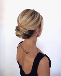 Wedding Hairstyles Older Bride, Hairstyle Wedding, Mother Of The Bride Hair, Long Hair Wedding Styles, Updos For Medium Length Hair, Low Bun