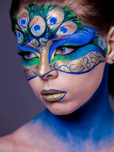 Peacock Face Painting, Peacock Halloween Costume, Peacock Halloween, Peacock Makeup, Obličejové Masky, Adult Face Painting, Face Paint Makeup