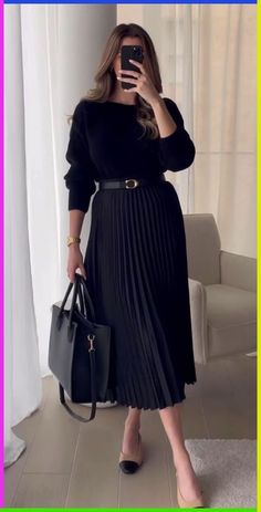 #midi skirts ideas# Outfit Formal Mujer, Chic Office Wear, Rok Midi, Stile Blair Waldorf, Adrette Outfits, Outfit Elegantes, How To Wear Ankle Boots, Fest Outfits, Trendy Fall Outfits