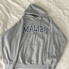 Brandy Melville Malibu Grey Hoodie Brandy Melville Png, Brandy Hoodies, Brandy Melville Hoodies, Brandy Crewneck, Brandy Clothes, Brandy Melville Clothes, Brandy Aesthetic, Malibu Hoodie, Brandy Hoodie