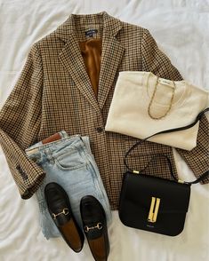 lillyandgrant's Flatlays Collection on LTK Plaid Blazer Outfit, Outfits Con Jeans, Outfit Work, Blazer Outfit, Casual Chic Outfit, Blazer Outfits, Fall Winter Outfits, Minimalist Outfit, Outfits Casuales