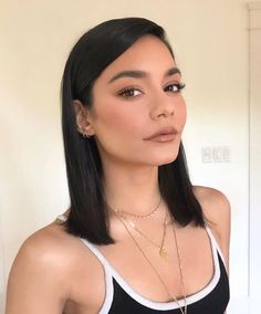 Straight Wigs Lace Front Yaki Straight Short Wigs For Black Ladies Bes - Wigsking Vanessa Hudgens Short Hair, Hair Color Pastel, Woody Allen, Pastel Hair, Vanessa Hudgens, Grunge Hair, Hairstyles With Bangs, Hair Looks