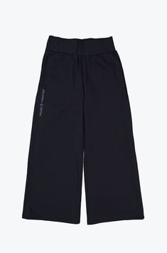 The new Essential Tracks are a chic take on the classic track pant, with a silhouette designed to flatter and with versatility. Designed with a low rise, statement elastic waistband, snug pockets and a wide leg silhouette. ⁠The Essential Tracks can be worn casually or can be elevated into a chic look. These sweatpants are detailed with metallic Charcoal embroidery below the right pocket, in our new Mode Mischief star artwork. Crafted with our heavyweight 370gsm fleece to keep you cozy & warm. fiord is a dark charcoal shade with blue undertones. MADE IN AUSTRALIA. 40% Cotton 60% Polyester All orders come with a complimentary cotton dust bag for safe storage of your fleece. Please store your fleece in the dustbag when not in use. HOW TO CARE FOR YOUR FLEECE: due to the nature of the fabric, Sporty Wide Leg Pants For Streetwear, Chic Black Wide Leg Pants For Streetwear, Leisure Wide Leg Sweatpants With Comfort Waistband, Spring Leisure Wide Leg Full Length Pants, Straight Leg Sweatpants With Elastic Side Panels For Loungewear, Spring Wide Leg Full Length Pants For Leisure, Wide Leg Sweatpants With Comfort Waistband For Work, Full Length Wide Leg Pants For Spring Leisure, Leisure Wide-leg Sweatpants With Ribbed Waistband