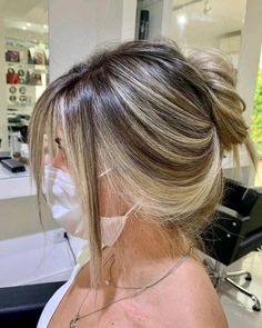 Cool Brown With Blonde Highlights, Short Highlighted Hair Blonde, Bright Highlights Brown Hair, Balayage Hair With Highlights, Blond Hair Highlights, Blonde And Brown Hair Color Highlights, Hairstyle Blonde Highlights, Light Brown Hair With Blonde Highlights, Blond Hair With Highlights