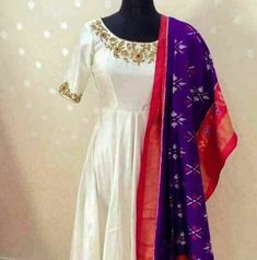 Ikkat Duppata Dresses, Ikkat Dupatta With Dress, Dress Designs For Stitching, Ikkat Dresses, Designer Anarkali Dresses, Outfits Indian, Long Frock