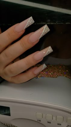 Gold Nails Design Glitter, Gold Reflective Nails, Acrylic Nails Ideas Glitter, Acrylic Nail French Tip With Design, French Tip And Glitter Nails, Reflective French Tip Nails, Pretty Nail Ideas Acrylic Long, Glitter French Tips Coffin, Natural Acrylic Nails With Design