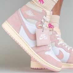 New In Box! Velvet Jordan 1, Shoes Pink Nike, Nike Shoes Women Custom, Cute Jordan Shoes, Shoes For School Nike, Light Pink Quince Shoes, Washed Pink 1s Outfit, Cute Nike Shoes Pink, Cute Shoes Jordans