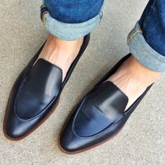 Brand New Everlane Modern Loafers Black Tassel Loafers With Textured Sole For Work, Black Plain Toe Loafers For Spring, Black Tassel Loafers With Rubber Sole For Business Casual, Black Brogue Moccasins For Business Casual, Black Flat Heel Moccasins For Business Casual, Black Loafers With Contrast Sole And Flat Heel, Black Slip-on Tassel Loafers For Business Casual, Black Plain Toe Loafers For Fall, Modern Black Flats For Business Casual