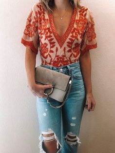 Estilo Hippie, Floral Short, Floral Print Shorts, Mode Inspiration, Primavera Estate, Ripped Jeans, Look Fashion, Passion For Fashion, Spring Summer Fashion