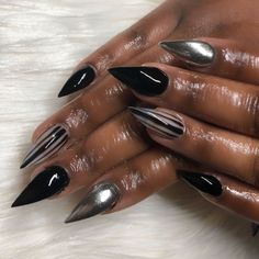 Matte Black Nails Chrome Tips, Chrome Nail Polish Designs, Silver And Chrome Nails, Metallic Silver Nails Acrylic, Black And Metallic Nails, Black And Clear Nails, Witchy Nails Coffin, Black And Silver Chrome Nails, Chrome And Black Nails