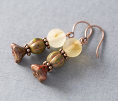 Earthy Green & Dark Red Agate Czech Bead Earrings Free Spirit Jewelry, Czech Beads Jewelry, Earthy Earrings, Artisan Jewelry Earrings, Earthy Green, Felt Jewelry, Boho Chic Jewelry, Artisan Earrings, Recycled Jewelry