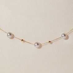 Material: Akoya pearl and 18K solid yellow gold Akoya saltwater cultured pearl Necklace Style:Small Style: 8 pears around 7.0-7.5 mm and 1 pearl on the adjustment chain around 3.5-4.0 mmLarge Style: 12 pearls around 7.0-7.5 mmAlternate Style: 5 pearls around 7.0-7.5mm and 7 pearls around 4.5-5.0mm The necklaces of large and small styles are mainly about 7.0-7.5 pearls, and there is only a difference in quantity. The Alternate Style is a necklace with large and small pearls. Please keep an eye ou 14k Gold Pearl Chain Necklace Fine Jewelry, Yellow Gold Pearl Drop Necklace For Anniversary, Gold Akoya Pearl Necklace In Timeless Style, Dainty Yellow Gold Single Strand Pearl Necklace, Anniversary Akoya Pearl Necklace In Yellow Gold, Delicate 14k Yellow Gold Pearl Necklace, Briolette Yellow Gold Pearl Necklace For Formal Events, Yellow Gold Akoya Pearl Necklace For Anniversary, Anniversary Yellow Gold Akoya Pearl Necklace