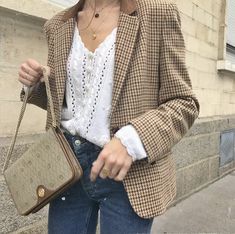 @adriana.madriz on Instagram Baby Dior, Vintage Designer Bags, Style Guru, Dior Vintage, Office Attire, Winter Looks, Everyday Look, Spring Outfits