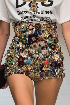 Like: ccnycs #Fashion for the younger via @Liao_a Post #moda Detail Couture, Trendy Necklace, Crystals Stones, Spring Couture, Milan Fashion Weeks, Fashion Weeks, Moda Vintage, Jewelry Silver, Looks Style