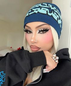 Fierce Make Up Look, Brats Makeup Ideas, Brats Inspired Makeup, Bratz Style Makeup, Brats Doll Makeup Halloween, Plouise Makeup Bad B Energy, Interesting Makeup Looks, Bratz Makeup Inspired, Bratz Inspired Makeup