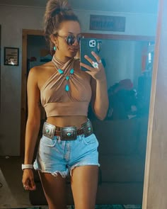 Hour Glass Summer Outfits, Steak House Outfit Women Summer, Rodeo Summer Outfits, Cute Bartending Outfits, Western Summer Outfits Shorts, Western Outfits Shorts, Western Beach Outfit, Skirt Country Concert Outfit, Western Outfits Summer