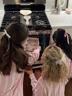 #friends #friendship #friendshipgoals #bff #bffgoals #besties #coquette 2025 Goals, Big Three, Pink Girly Things, Princess Girl, Future Lifestyle, Foto Ideas Instagram, Slumber Parties, Friendship Goals, Pink Princess