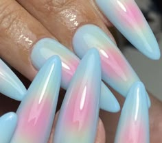 Airbrush Nails Designs, Blue And Pink Nails, Nail Poses, Pink Nails Inspiration, Pink Blue Nails, Nails Airbrush, Aura Nail, Artistic Nails