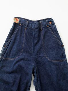 1950s side zip jeans,  flannel lined denim,  Kitty Carson high waist pants Blue And Red Clothes, Soft Boy Outfits Summer, Cute Nerdy Outfits, Dark Blue Outfits, Side Zip Jeans, Side Zipper Pants, Vintage Bottoms, Zip Off Pants, Cool Clothing