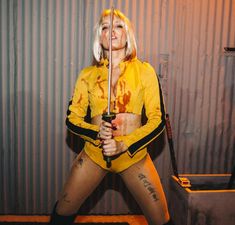 Sanamk06 Halloween Costumes Pop Culture, Kill Bill Costume, Epic Halloween Costumes, Blonde Halloween Costumes, Iconic Halloween Costumes, Halloween Coustumes, Holloween Costume