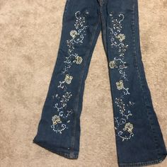 Get Bejeweled!! Harness Your Internal Taylor Swift! Beaded Jeans In Floral Pattern. Never Worn. No Tags. Been In A Drawer Waiting For Me To Be A Size 6 Again, So I’m Letting Them Go! I Would Say These Are For Size 4-6. Too Small For 6-8 Range. Non Smoking Home And Excellent Condition. Bejeweled Jeans, Beaded Jeans, Letting Them Go, Rhinestone Jeans, Willi Smith, Embellished Jeans, Blue Jeans, Taylor Swift, Floral Pattern