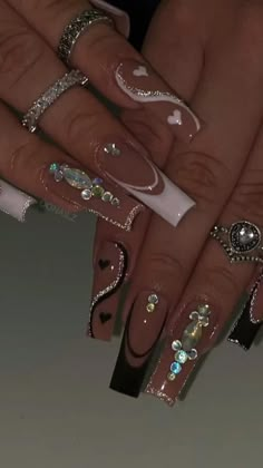 Pink And Silver Nails With Rhinestones, Black Acrylic Nail Designs With Diamonds, Black With Glitter Nails, Black Bling Acrylic Nails, Money Nails Designs, Summer Nails 2022, Mauve Taupe, Nails Birthday