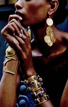 Style Africain, Afrikaanse Kunst, Estilo Hippie, Jewelry Lookbook, African Jewelry, African Inspired, Ethnic Jewelry, Black Is Beautiful, Arm Candy