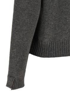 Cashmere sweater with crew neck and long cuffed sleeves. Composition: 100% cashmere Cashmere Color, Top Designer Brands, High End Fashion, Yoga Wear, Brunello Cucinelli, Cashmere Sweater, Cuff Sleeves, Blouse Dress, Stylish Men