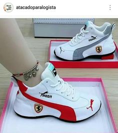 Puma Shoes Women, Ladies Sneakers, Short Scene Hair, Internet Famous, New Couple, All Nike Shoes, Casual Sportswear, Pumas Shoes