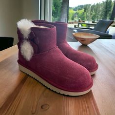 New Ugg Victoria Mini Boots, Burgundy Size Us 5, Uk 3, Eu 36 New In Box Calf High Boots, Ugg Boots Short, Mini Boots, Black Ugg Boots, Ugg Bailey Button, Ugg Mini, Chestnut Leather, Ugg Classic Mini, Boot Straps