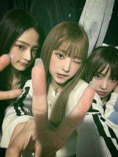 Newjeans Selfie Group, Forever My Girl, Love My Sister, Pop Queen, New Jeans Style, Pop Photos, Korean Entertainment, Cosmic Girls, My Chemical