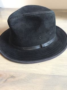 Vintage Hatquarters USA By Henschel Black Suede Hat Large. Condition is Pre-owned. Please refer to to the pictures for imperfections. Shipped with USPS Priority Mail. Vintage Black Adjustable Fedora, Vintage Black Fedora Hat, Vintage Black Hat One Size, Vintage Distressed Black Hat, Vintage Black Adjustable Hat, Suede Hat, Black Suede, Priority Mail, Fedora