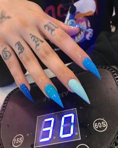 Unghie Sfumate, Tato Henna, Long Stiletto Nails, Nailed It, Fabulous Nails